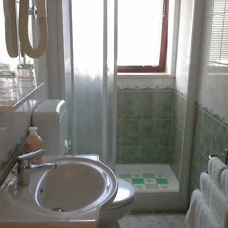 Liliana Apartman *